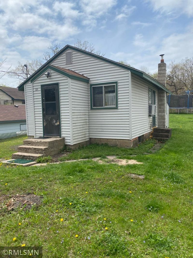321 Paddington Rd, Willernie, MN 55090