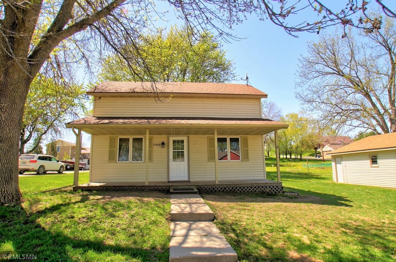 23815 Holt Ave, Hampton, MN 55031