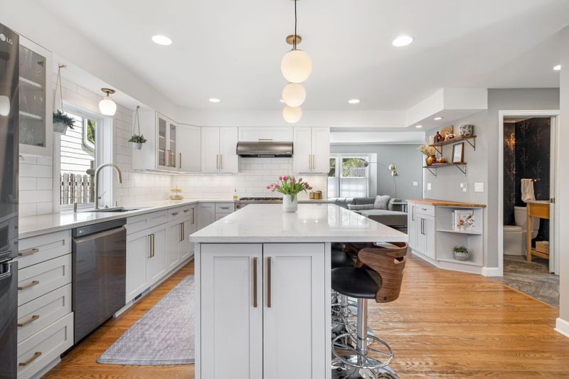4004 Kipling Ave, Edina, MN 55416