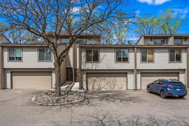 13735 Hemlock Ct, Apple Valley, MN 55124