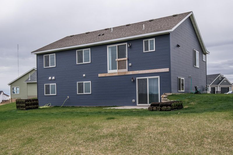 699 Simmons Pl NE, Byron, MN 55920