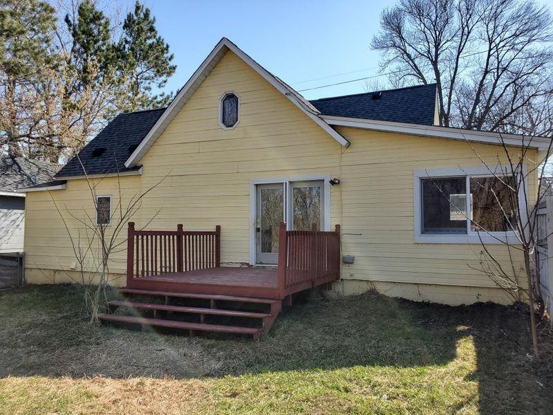 30610 Park St, Lindstrom, MN 55045
