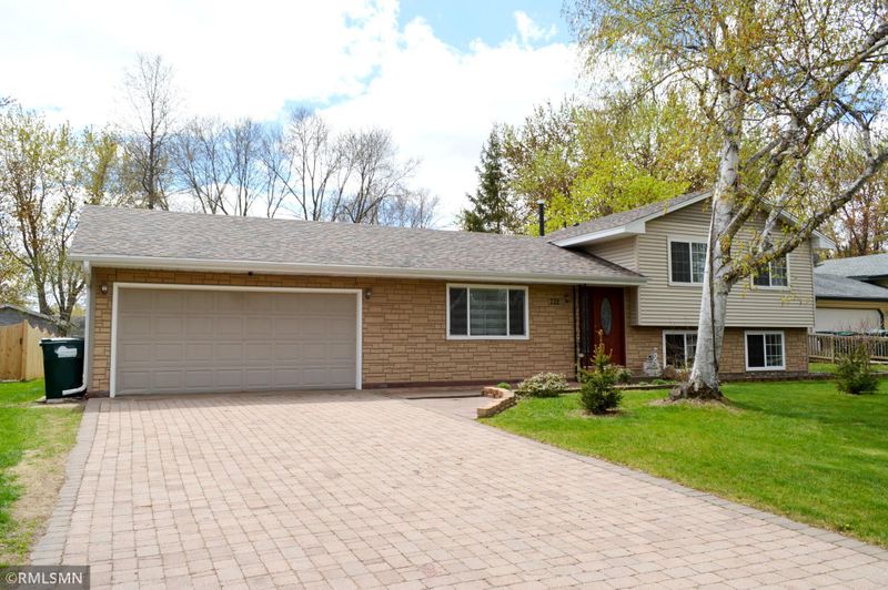 732 128th Ave NE, Blaine, MN 55434