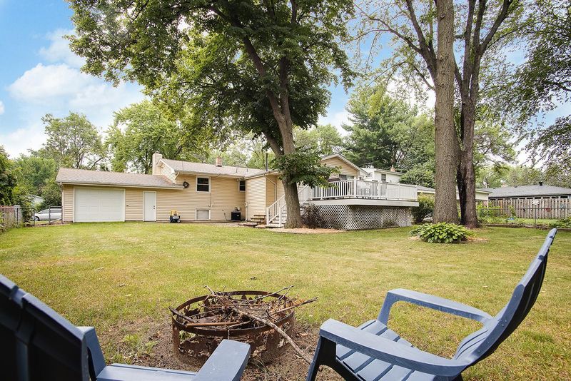 4701 Carolyn Ln, White Bear Lake, MN 55110