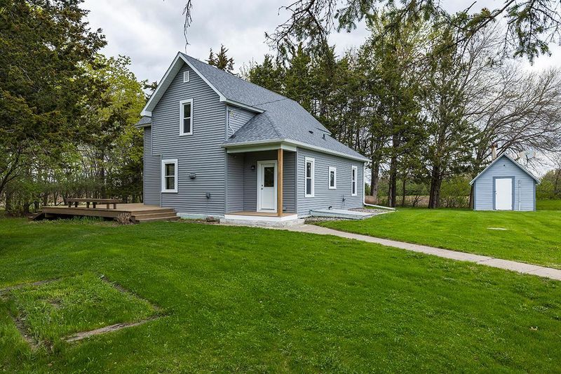 1815 Oxford Ave, Delano, MN 55328