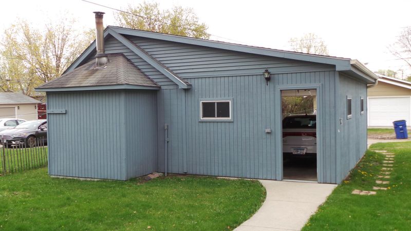 424 30th Ave N, Saint Cloud, MN 56303