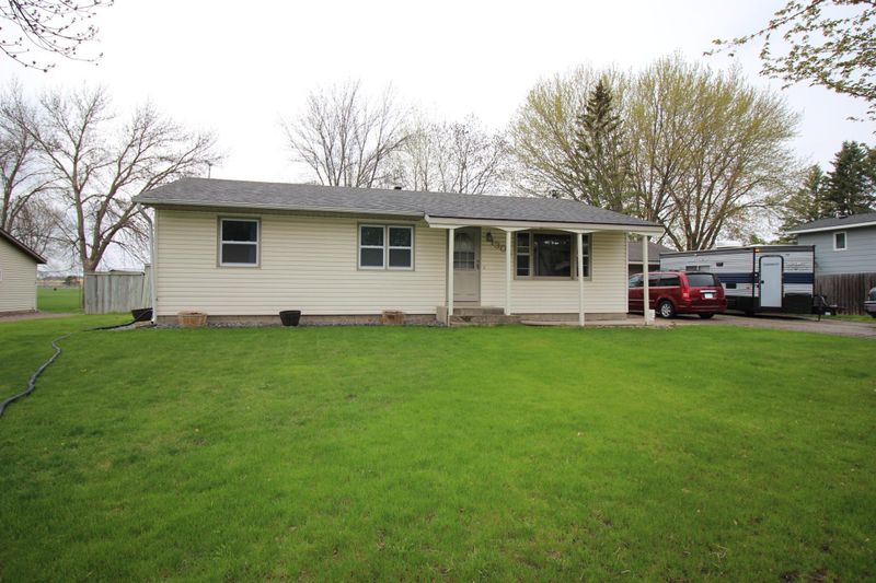 1308 9th St SE, Willmar, MN 56201