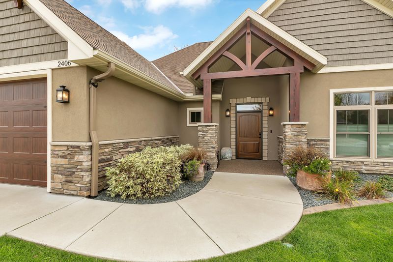 2406 34th St S, Saint Cloud, MN 56301