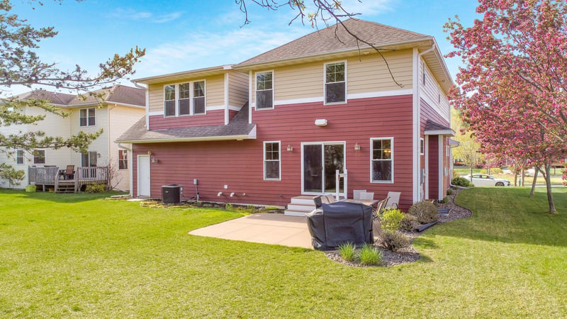2520 Cottagewood Ln, Altoona, WI 54720