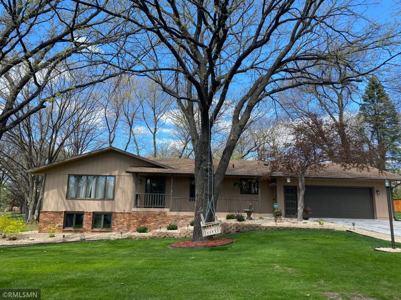 1901 Summit Dr, Saint Cloud, MN 56303