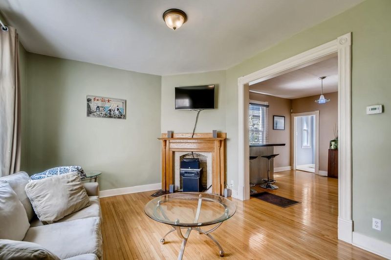 2832 Harriet Ave, Minneapolis, MN 55408