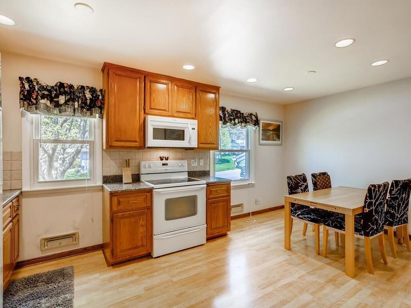 7356 143rd St W, Apple Valley, MN 55124