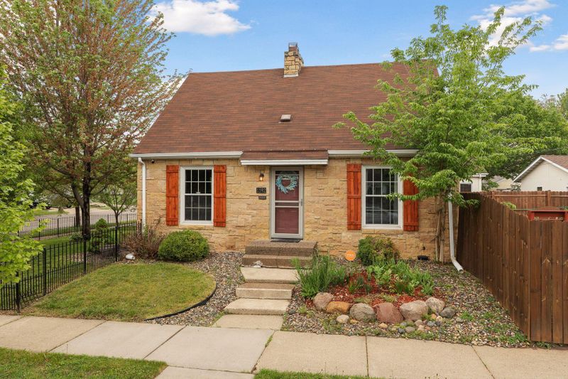 1592 Edgerton St, Saint Paul, MN 55130