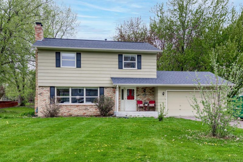 17540 26th Ave N, Plymouth, MN 55447