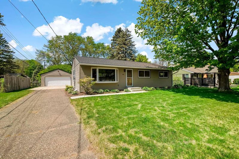 4001 Jay Ln, White Bear Lake, MN 55110