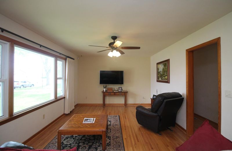 713 E Academy St, Owatonna, MN 55060
