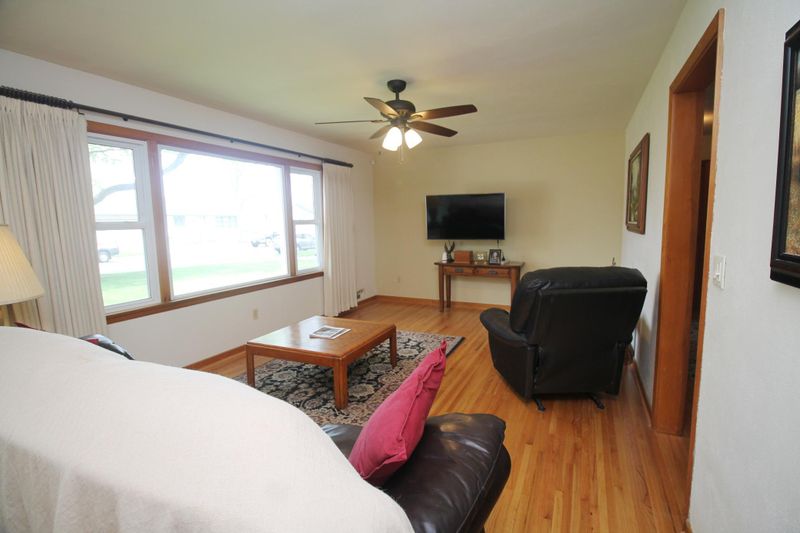713 E Academy St, Owatonna, MN 55060