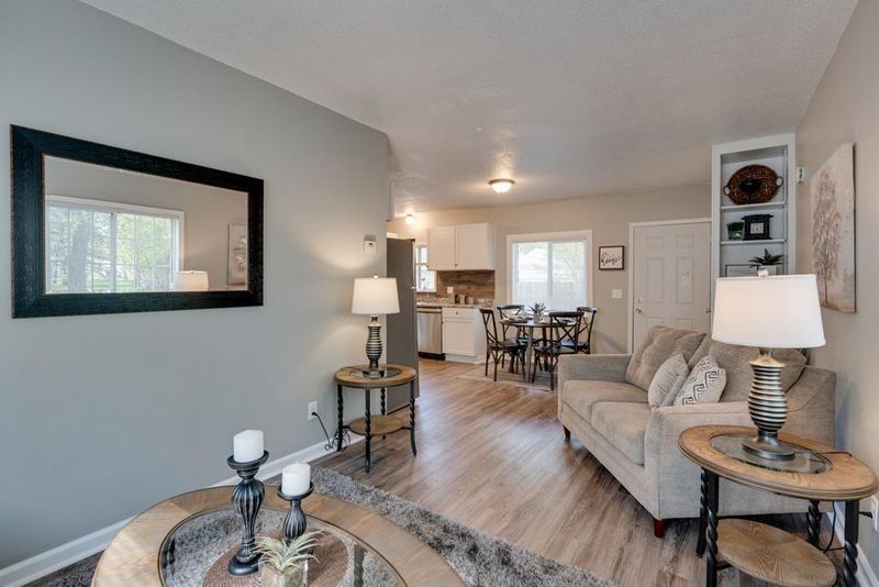2219 Reaney Ave E, Saint Paul, MN 55119