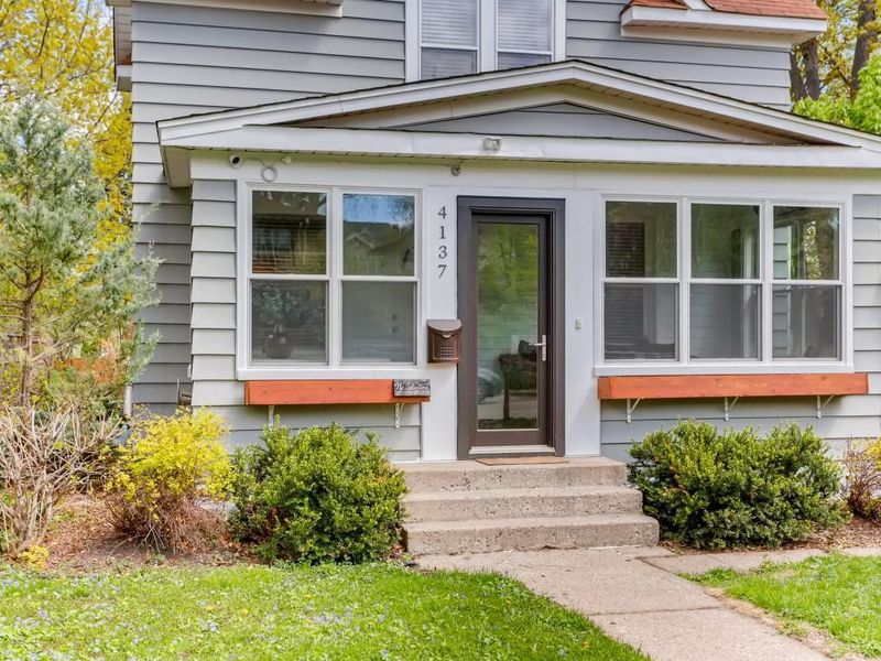 4137 Harriet Ave, Minneapolis, MN 55409