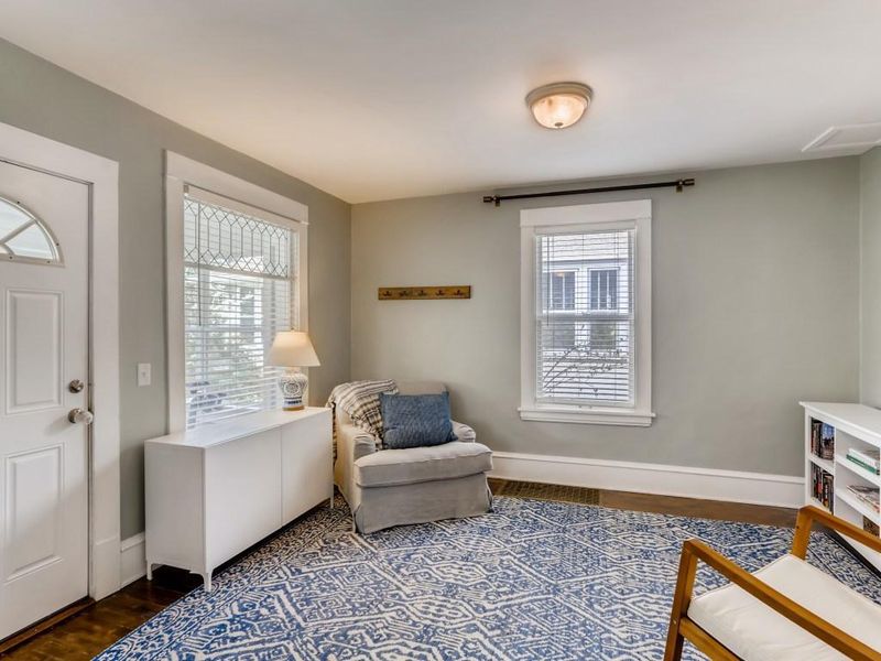 4137 Harriet Ave, Minneapolis, MN 55409