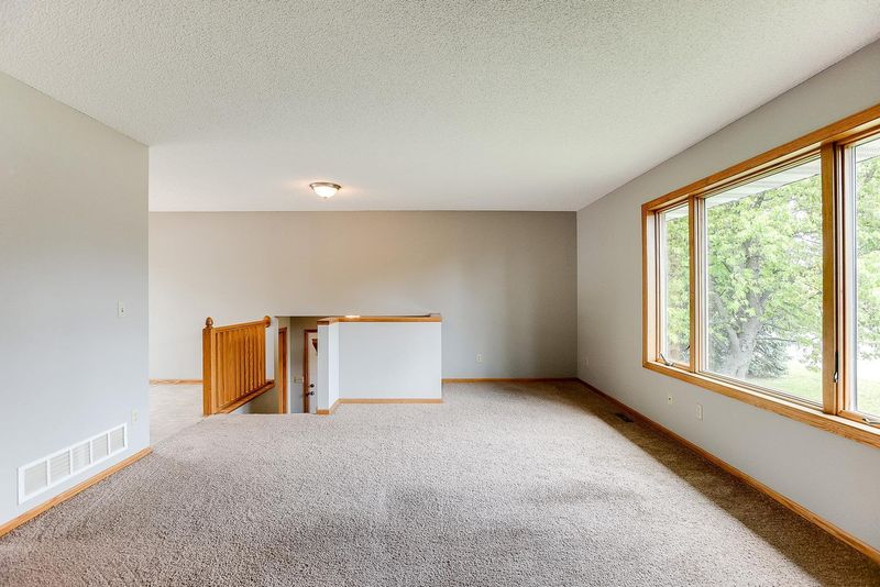 725 Broadway Ave, Saint Paul Park, MN 55071