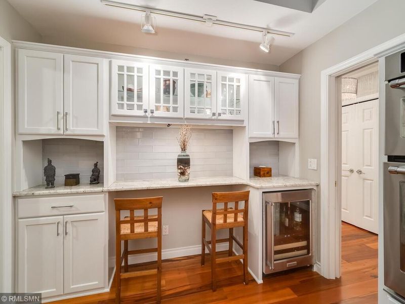 1235 Yale Pl #1207, Minneapolis, MN 55403