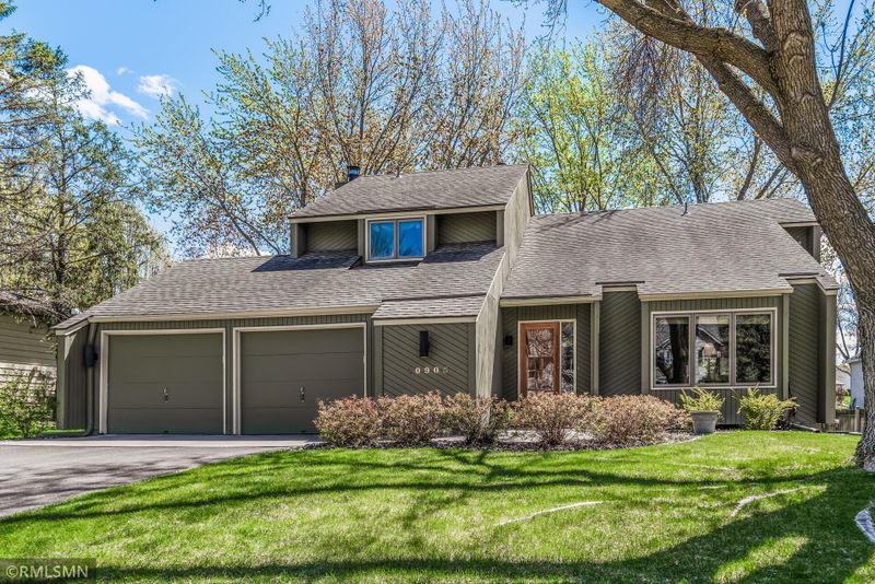 10905 38th Ave N, Plymouth, MN 55441