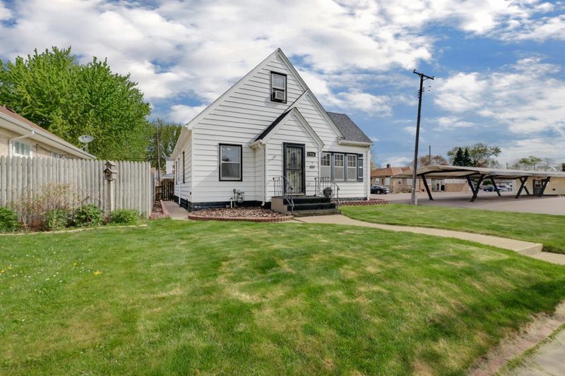 801 Sherwood Ave E, Saint Paul, MN 55106