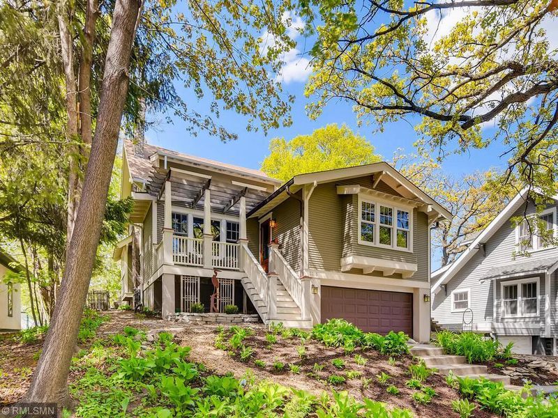 2215 Doswell Ave, Saint Paul, MN 55108