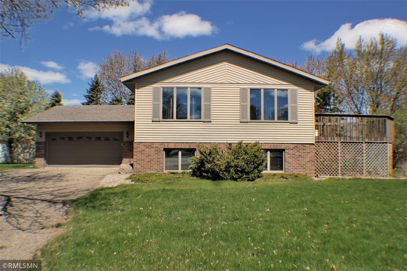 2417 Meadow Ct, Saint Cloud, MN 56301