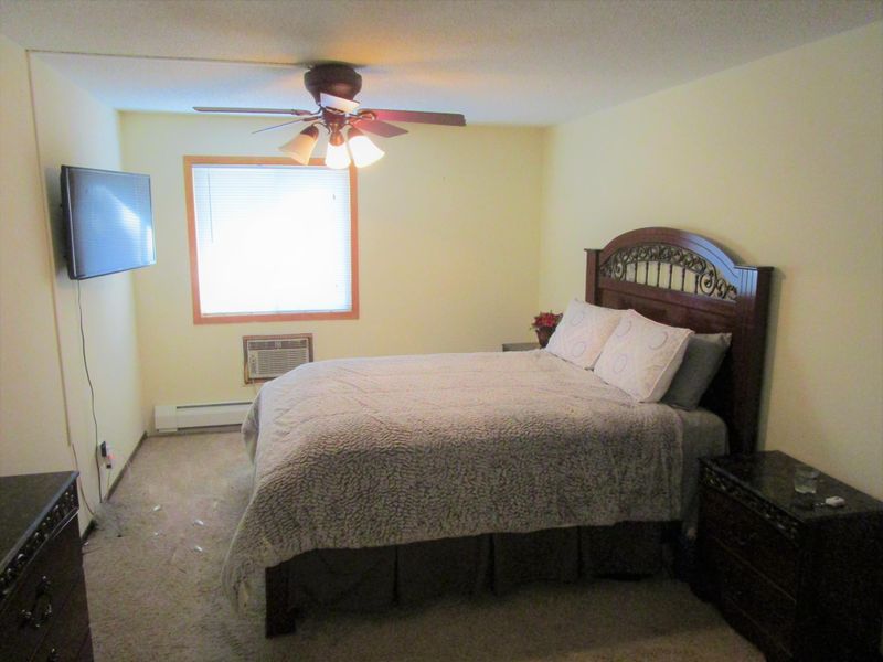 3155 Coachman Rd #202, Eagan, MN 55121