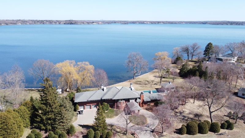 1280 Bracketts Point Rd, Wayzata, MN 55391