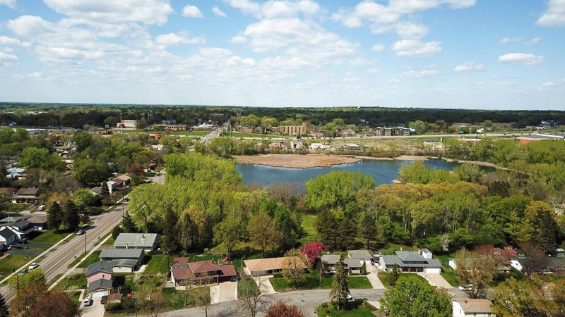 1803 Woodcrest Dr, Saint Paul, MN 55119