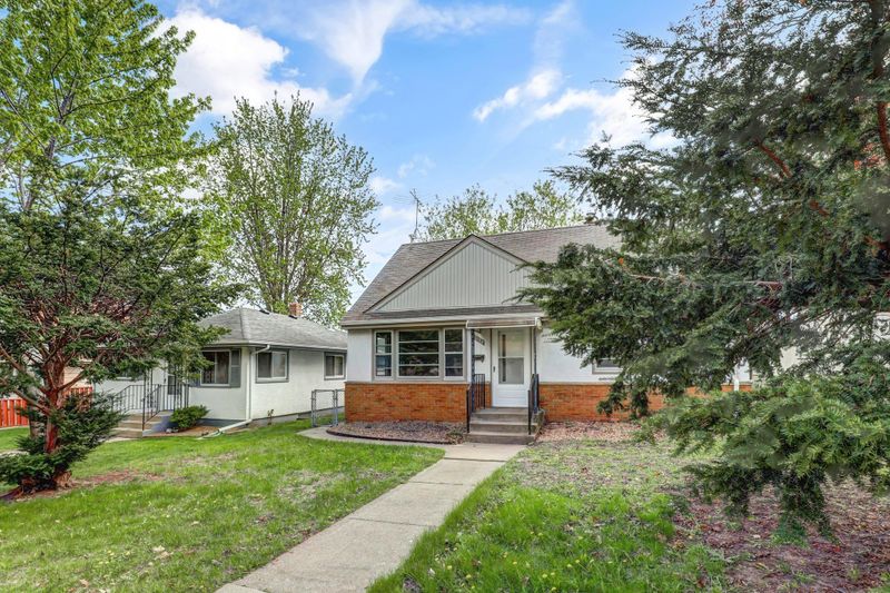 1004 Topping St, Saint Paul, MN 55103