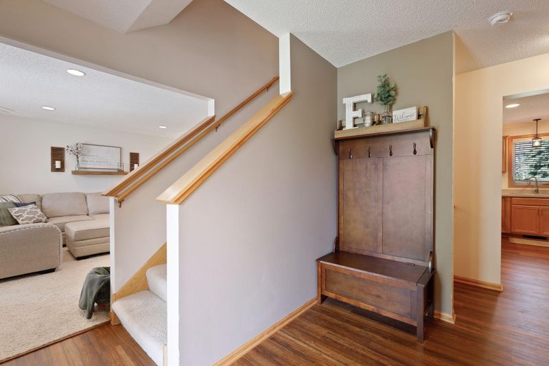 1824 Evergreen Ln, Shakopee, MN 55379