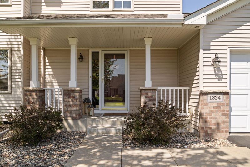 1824 Evergreen Ln, Shakopee, MN 55379