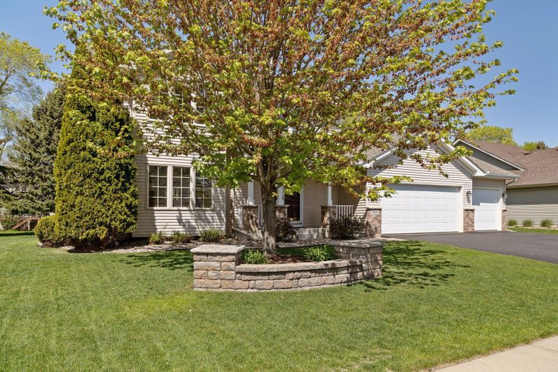 1824 Evergreen Ln, Shakopee, MN 55379