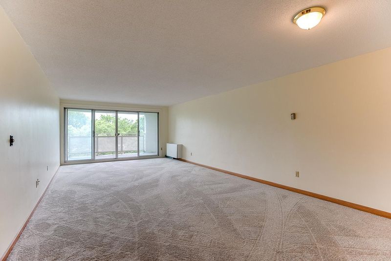 6450 York Ave S #514, Edina, MN 55435
