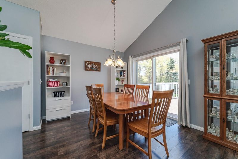 7502 Hampton Ln, Shakopee, MN 55379