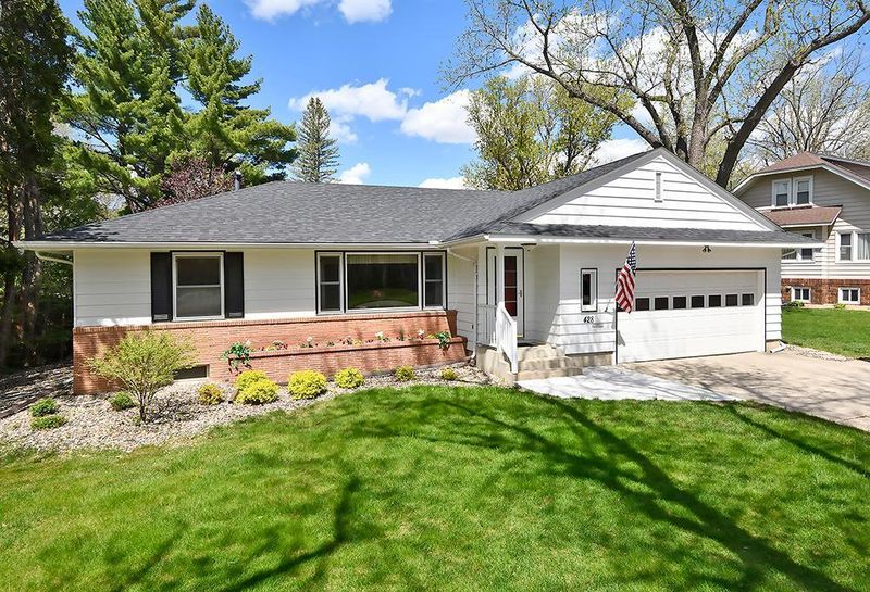 428 Tyman Pl, Faribault, MN 55021