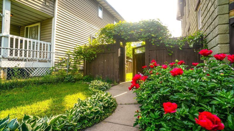 2705 N 3rd St, Minneapolis, MN 55411