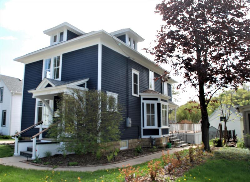 1107 College Ave, Red Wing, MN 55066