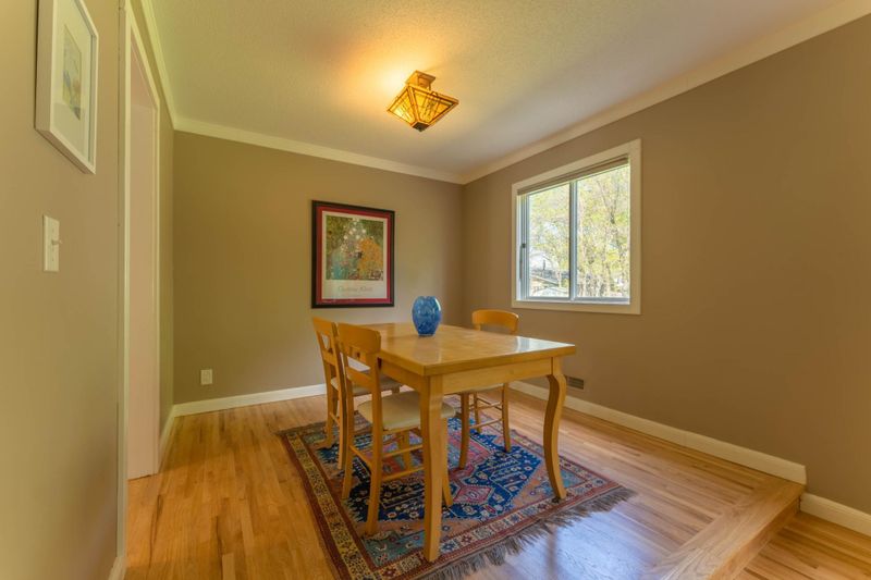 651 Hillside Ln, Stillwater, MN 55082
