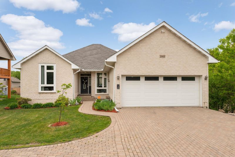 2083 Division St N, North Saint Paul, MN 55109