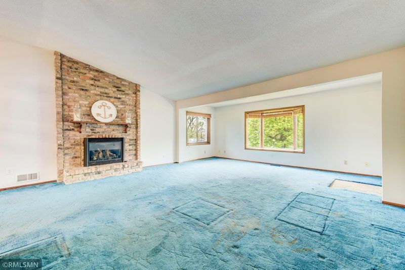 3007 Highview Ln, Mound, MN 55364