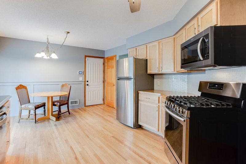 5427 Prospect Ave, White Bear Lake, MN 55110