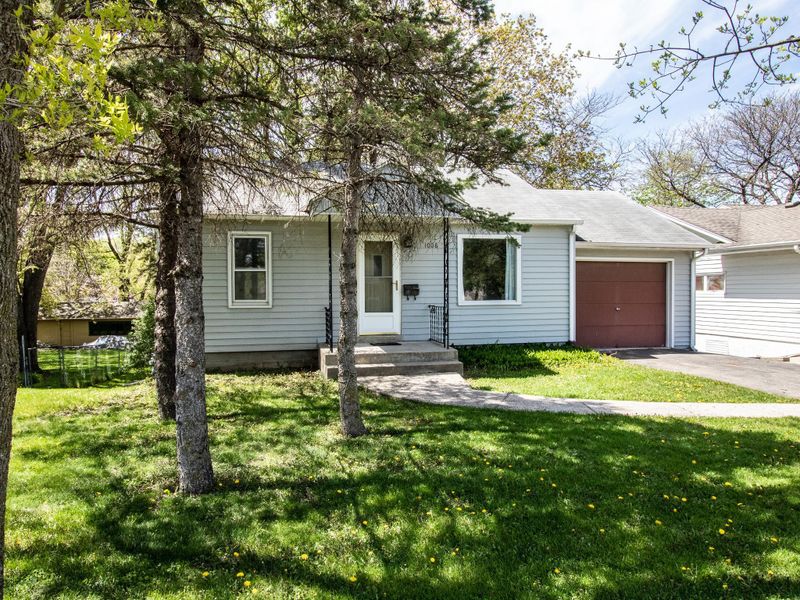 1008 Spring St S, Northfield, MN 55057