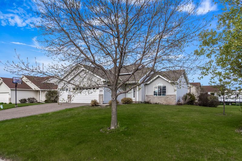 10012 Prescott Dr, Monticello, MN 55362