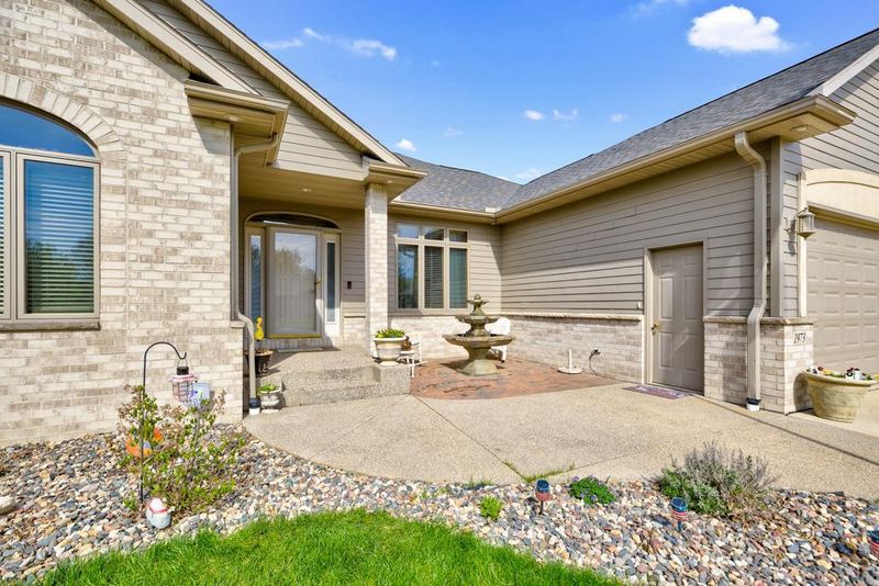 1973 Woodcrest Dr NE, Owatonna, MN 55060