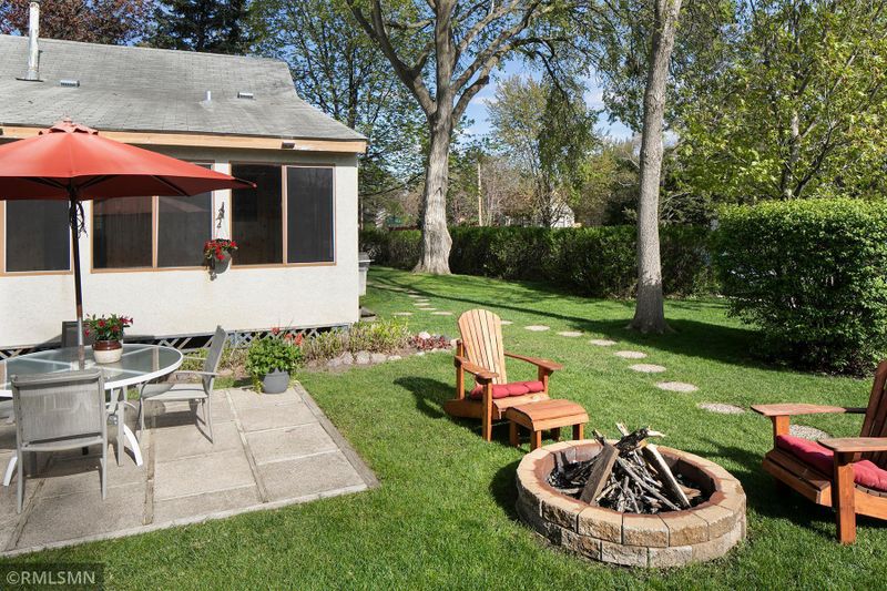 5401 Georgia Ave N, Crystal, MN 55428